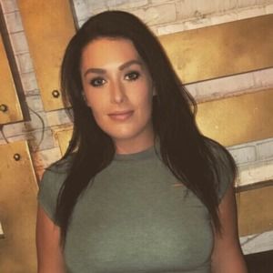 Meet your Posher, Jenn